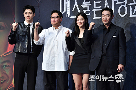 메스를 든 사냥꾼 '여름에 딱 어울리는 범죄 스릴러'