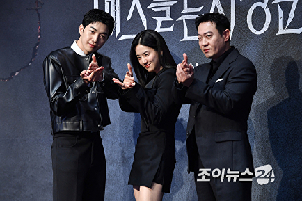 메스를 든 사냥꾼 '경찰, 부검의 그리고 아버지'