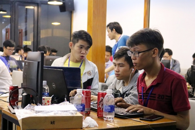 KT는 19~20일 베트남 호치민에서 '한국-베트남 AI 해커톤 외교' 행사를 개최했다. [출처=KT]