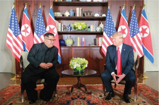 지난해 6월 싱가포르에서 제1차 북미 정상회담 당시 김정은 위원장과 트럼프 미 대통령 [사진=뉴시스]