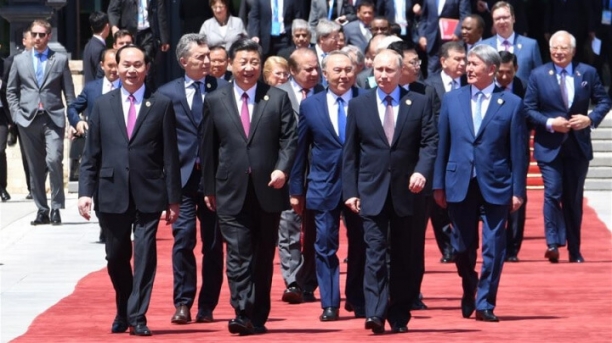 제2차 일대일로 국제협력 포럼이 25~27일 중국 베이징에서 열리고 있다.사진은 시진핑 주석과 푸틴 러시아 대통령(앞줄) [오보튜니티]