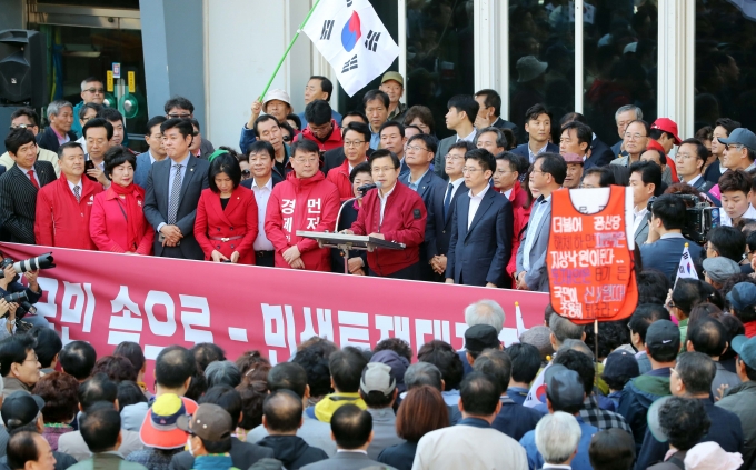 황교안 자유한국당 대표가 지난 7일부터 '민생투쟁 대장정'을 이어가고 있다. [뉴시스]