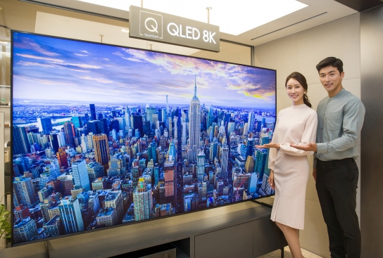 삼성전자 QLED 8K TV 98형이 국내 출시됐다.  [사진=삼성전자]