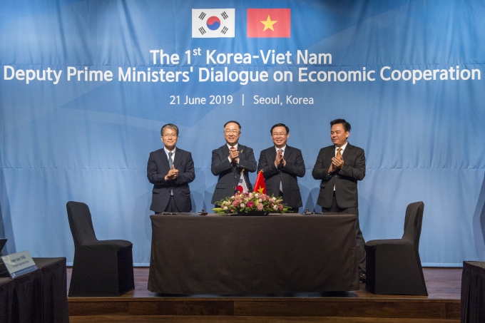 수출입은행은 베트남 석유가스공사와 20억달러의 기본여신약정을 체결했다.