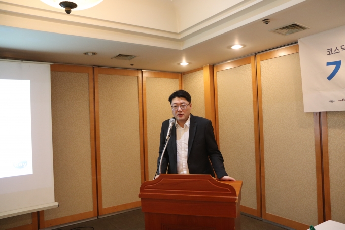 25일 이상철 레이 대표이사가 서울 여의도에서 코스닥 상장을 위한 기자간담회를 열고 회사를 소개하고 있다. [사진=레이]
