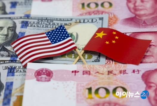 미국과 중국의 무역분쟁이 통화전쟁으로 확전되고 있다