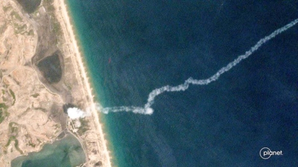 북한이 24일 아침 미확인 발사체 2발을 동해상을로 발사했다고 합동참모본부가 발표했다. [SMH]