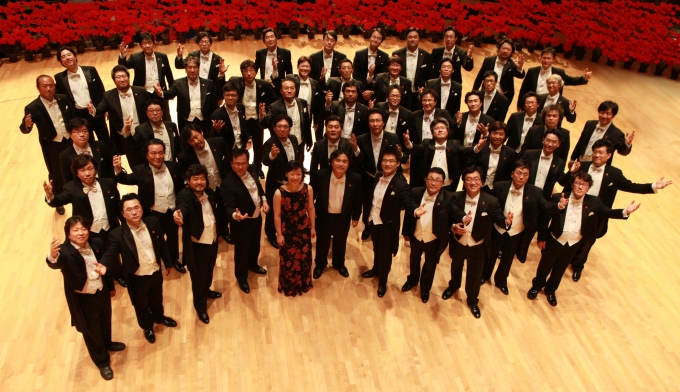 남성 명품 보이스 오케스트라 이마에스트리가 10월5일 '우리가곡 부르는 날' 콘서트를 연다. [사진제공=이마에스트리]
