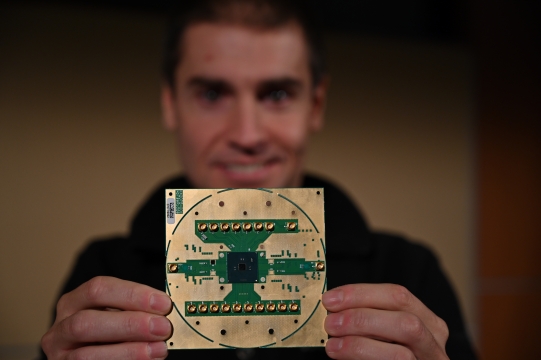 인텔이 양자컴퓨터 저온 제어 칩을 개발했다 [출처=인텔]