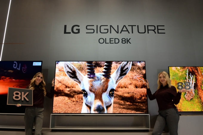 LG전자의 2020년형 8K OLED TV의 모습. [출처=LG전자]