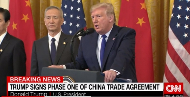 트럼프 미국 대통령이 15일 워싱턴에서 1단계 미중 무역협정 서명후 연설을 하고 있다. [CNN 캡처]