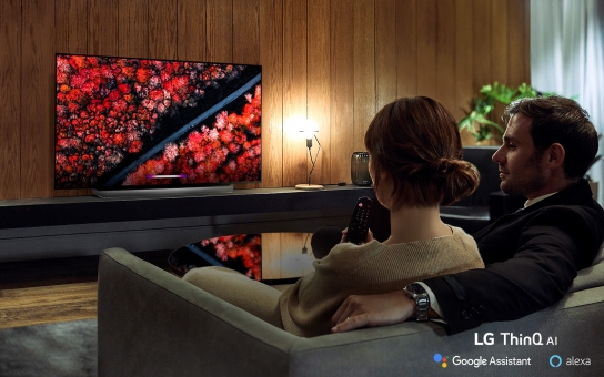 미국 '씨넷', '톰스 가이드' 등 해외 IT 매체들이 '최고 TV'로 꼽은 LG 올레드 TV(모델명: C9) [사진=LG전자]