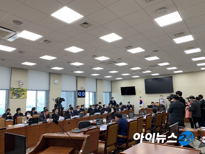 국회 과학기술정보방송통신위원회가 5일 전체회의를 개최했다