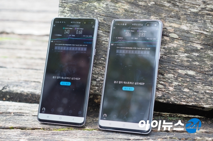 LTE(좌)와 5G 속도 테스트 장면