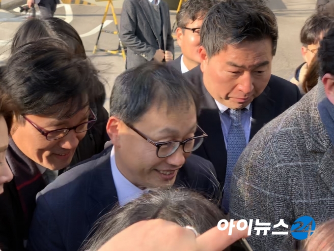 구현모 KT 대표 (중앙)
