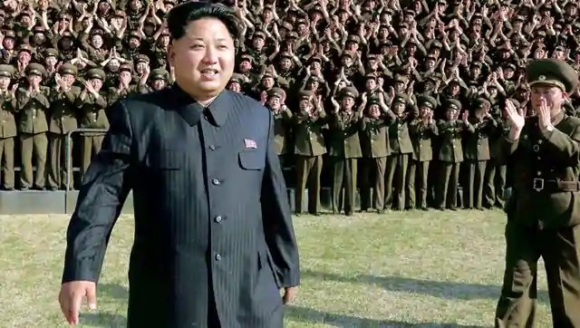 미국 CNN 방송은 21일 김정은 북한 노동당 국무위원장이 수술을 받은 후 위독한 상태에 빠졌다고 미국 및 한국의 정보 당국을 인용해 보도했다.  [힌두스탄]