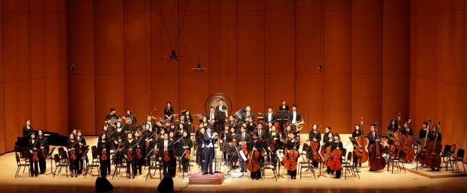 서울오케스트라가 오는 9월 2일(수) 오후 7시30분 세종문화회관 대극장에서 장애 아티스트와 비장애 아티스트가 함께 만드는 ‘이음콘서트’를 연다. 