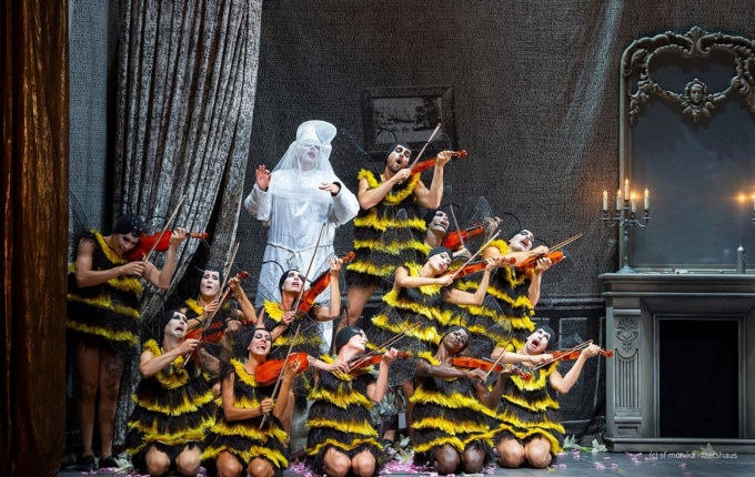 라이프시어터 메가박스의 큐레이션 브랜드 ‘클래식 소사이어티’가 오는 10월 25일부터 오페레타의 전형으로 자리 잡은 ‘지옥의 오르페’를 단독 상영한다. [사진제공=메가박스]