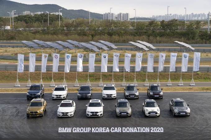 BMW 그룹 코리아가 특성화고와 대학교 등에 연구용 차량 12대를 기증했다. [BMW 코리아]