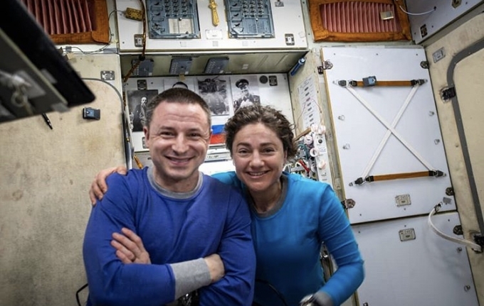  '스페이스 익스플로러스 : 더 ISS 익스피리언스'에 참여한 우주 비행사들 [출처=펠릭스 앤 폴 스튜디오 인스타그램]
