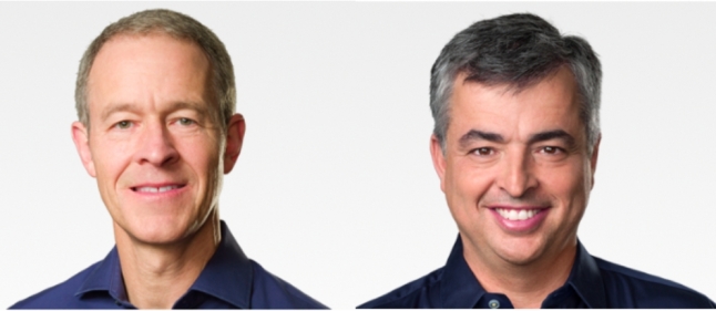 팀 쿡 애플 CEO의 뒤를 이어 제프 윌리암스(왼쪽)와 에디 큐 수석 부사장이 등이 거론되고 있다. [애플]