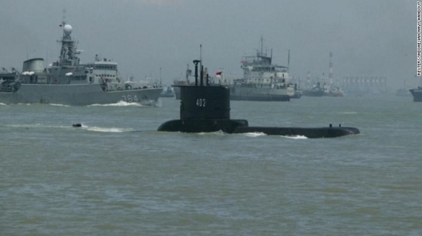 지난 21일 발리 해협에서 실종된 인도네시아 잠수함이 24일이면 산소가 떨어져 승무원들이 위험할 수도 있다고 미국 CNN이 23일 보도했다. [CNN]