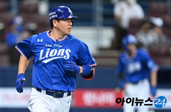 삼성 라이온즈 강민호(포수)는  '2021 신한은행 SOL KBO 올스타전 베스트 12' 선정 팬 투표 2차 중간집계에서도 최다 득표 1위를 달렸다. 그는 1차 집계 때도 선두였다. [사진=김성진 기자]