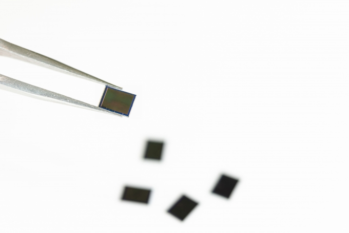 삼성전자가 업계에서 가장 작은 픽셀 크기 0.64㎛(마이크로미터)의 이미지센서를 출시했다. [사진=삼성전자 ]