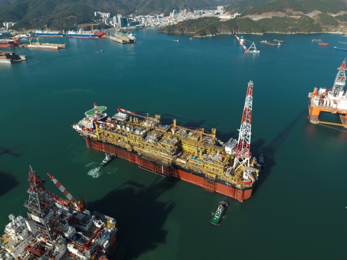 FPSO(Floating Production Storage and Offloading, 부유식 원유 생산저장하역 설비) [사진=대우조선해양]