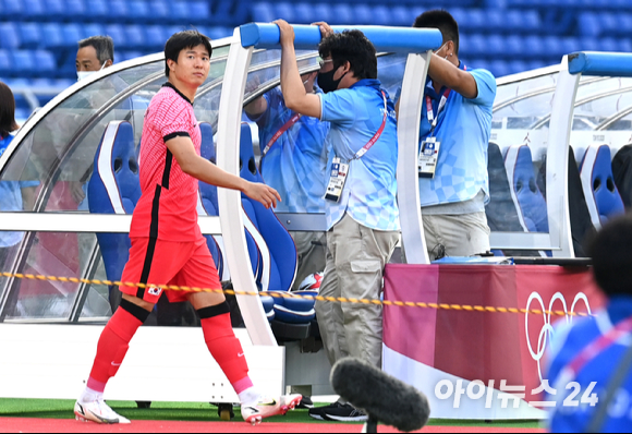 한국 권창훈이 28일 오후 일본 요코하마 국제종합경기장에서 진행된 2020 도쿄올림픽 남자축구 조별리그 B조 3차전 대한민국과 온두라스의 경기에서 선발출전을 하고 있다.