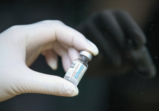 미국정부가 외국인 입국시 코로나19 백신접종을 의무화하는 방안을 추진하고 있다 [사진=뉴시스]