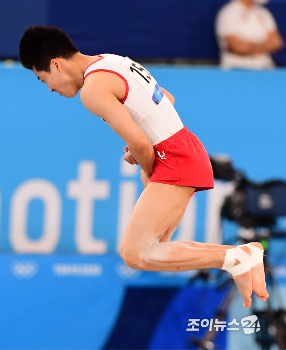 2020 도쿄올림픽 체조 남자 마루운동 결승전이 1일 도쿄 아리아케 체조경기장에서 열렸다. 대한민국 류성현이 마루운동 연기를 펼치고 있다. 