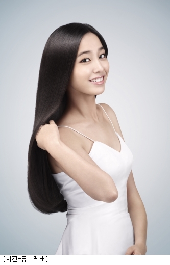청순한 긴 생머리 이민정, 여신포스에 男心 '두근두근' 청순한 긴 생머리 이민정, 여신포스에 男心 '두근두근'