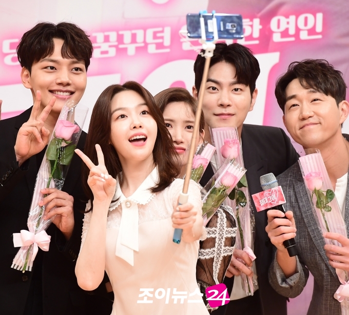15일 SBS 새 수목드라마 '절대그이' 제작발표회가 개최됐다[사진=정소희기자]