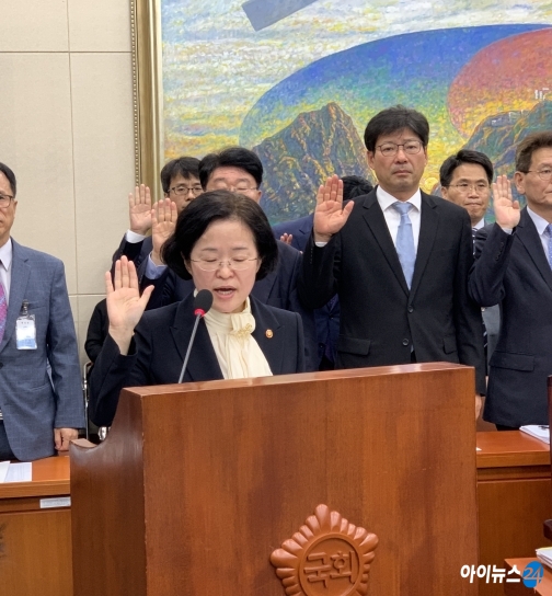 조성욱 공정위원장은 '공정경제 확립을 위한 5대 핵심과제'를 적극 추진하겠다고 밝혔다. [사진=이현석기자]