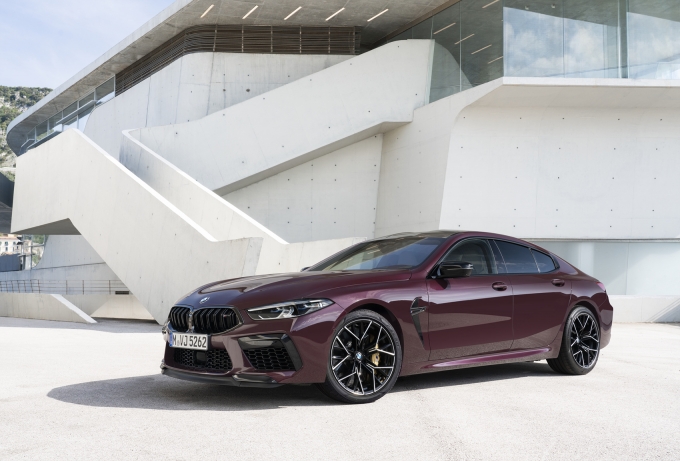 BMW 뉴 M8 쿠페 컴페티션은 럭셔리 세그먼트의 새로운 플래그십 고성능 스포츠카 모델이다. [사진=BMW코리아]