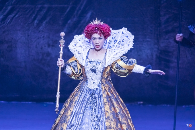 소프라노 고현아가 도니제티의 대작 오페라 '마리아 스투아르다'에서 열연하고 있다. [라벨라오페라단 제공]
