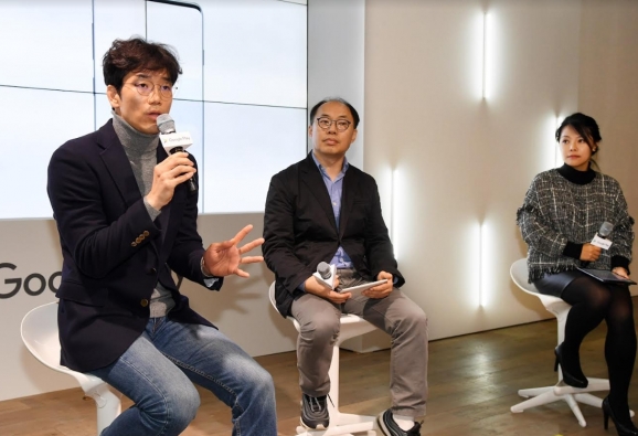 11일 구글플레이 개발자와 대화에 참석한 (왼쪽부터) 김용훈 우아한형제들 상무, 서종원 SKT 매니저  [구글코리아 ]