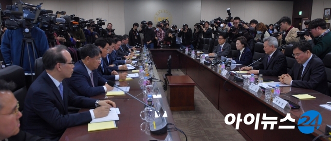 국토교통부는 10일 서울 강서구 한국공항공사 대회의실에서 항공사 CEO 간담회를 열었다. [사진=조성우 기자]