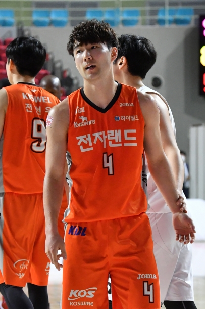 인천 전자랜드 김낙현이 26일 안양 KGC전에서 25득점 5어시스트로 활약하며 팀 승리를 이끌었다. [사진=KBL]