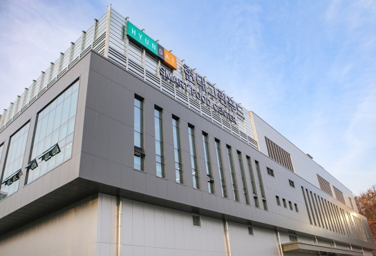 현대그린푸드는 최근 성남시에 '스마트 푸드센터'를 가동시키며 B2C 시장 공략에 나섰다. [사진=현대그린푸드]