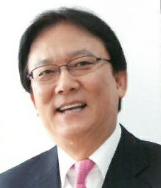 박근희 CJ그룹 부회장이 CJ주식회사 등기임원직을 내려놓았다.