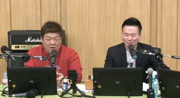 개그맨 유민상(왼쪽)이 24일 방송된 SBS라디오 파워FM '두시탈출 컬투쇼'에 스페셜 DJ로 출연해 입담을 뽐냈다. [사진=SBS]