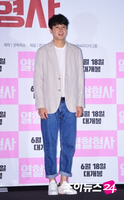 배우 김승현이 11일 열린 영화 '열혈형사' 언론시사회에 참석하고 있다.