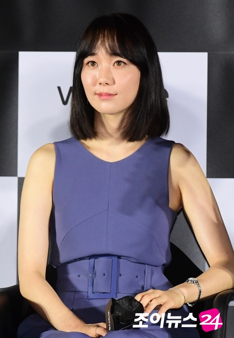 배우 이유영이 8일 오후 서울 용산구 용산 CGV에서 열린 시네마틱드라마 'SF8'(에스 에프 에잇) 제작발표회에 참석하고 있다.