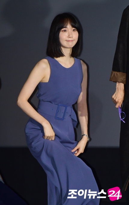 배우 이유영이 8일 오후 서울 용산구 용산 CGV에서 열린 시네마틱드라마 'SF8'(에스 에프 에잇) 제작발표회에 참석하고 있다. 