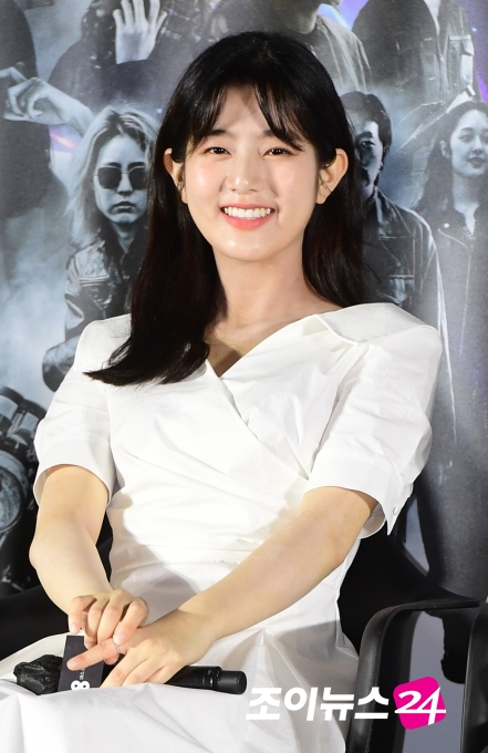 배우 신은수가  8일 오후 서울 용산구 용산 CGV에서 열린 시네마틱드라마 'SF8'(에스 에프 에잇) 제작발표회에 참석하고 있다. 