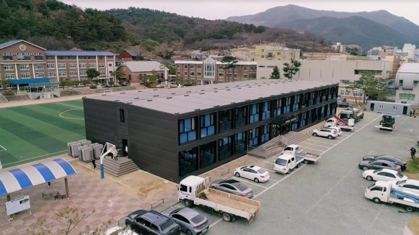 차세대 친환경 건축공법인 스틸 모듈러로 제작한 고창고등학교 [포스코]