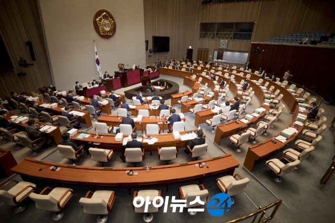 지난달 31일 서울 여의도 국회에서 예산결산특별위원회 전체회의가 열리고 있다. [조성우 기자]