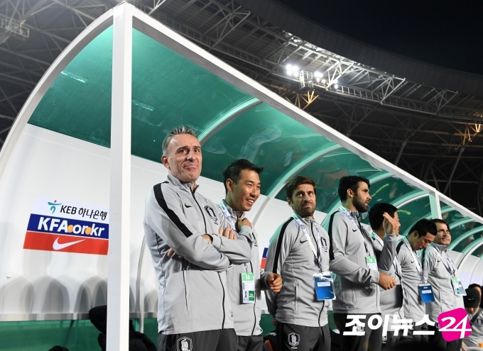 파울로 벤투 감독이 지휘봉을 잡고 있는 한국 축구대표팀이 오는 10월 9일과 12일 23세 이하 대표팀과 두 차례 친선전을 겸한 평가전을 갖는다. [사진=조성우 기자]